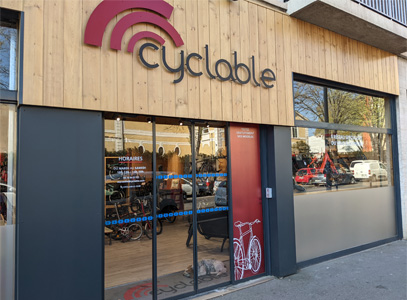 Intérieur magasin de vélos Marseille Vélodrome